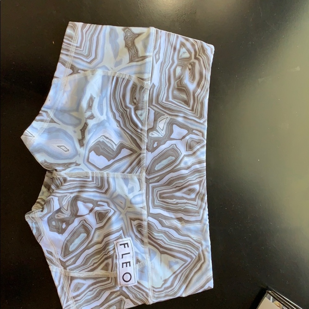 Fleo low rise contour short